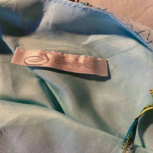 Super cute flowy summer dress💚💙 - Picture 3 of 5